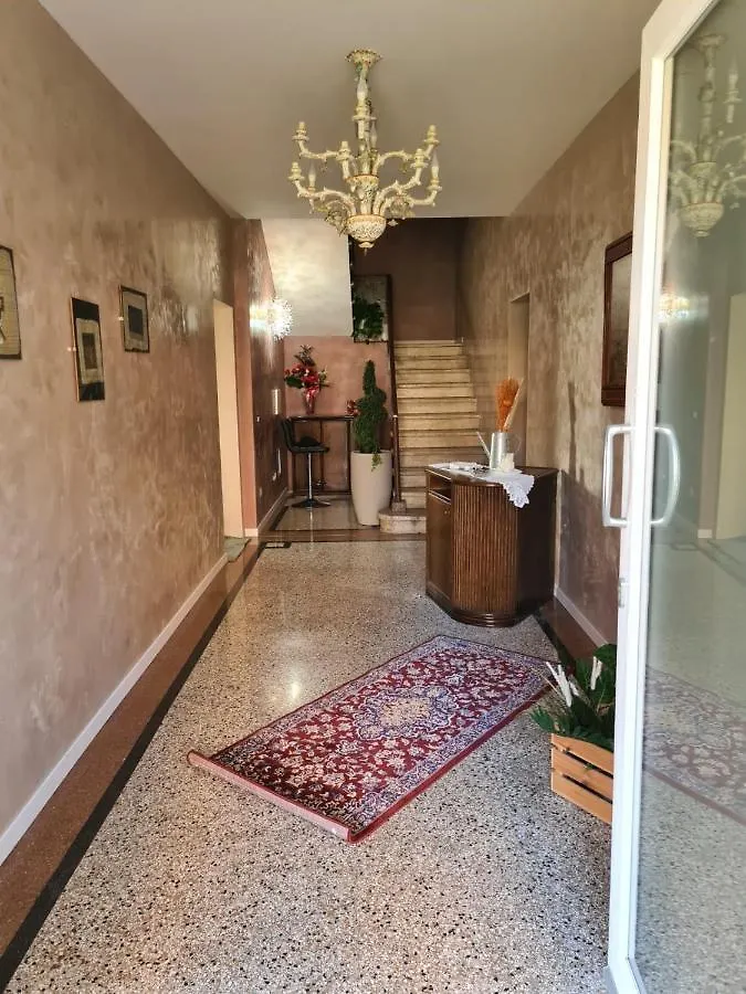 Residence Giove Castelfranco Veneto 0*,